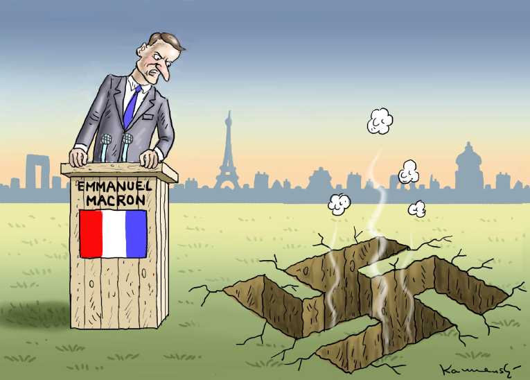 Political/Editorial Cartoon by Daryl Cagle, Cagle Cartoons on France Faces Runoff Election